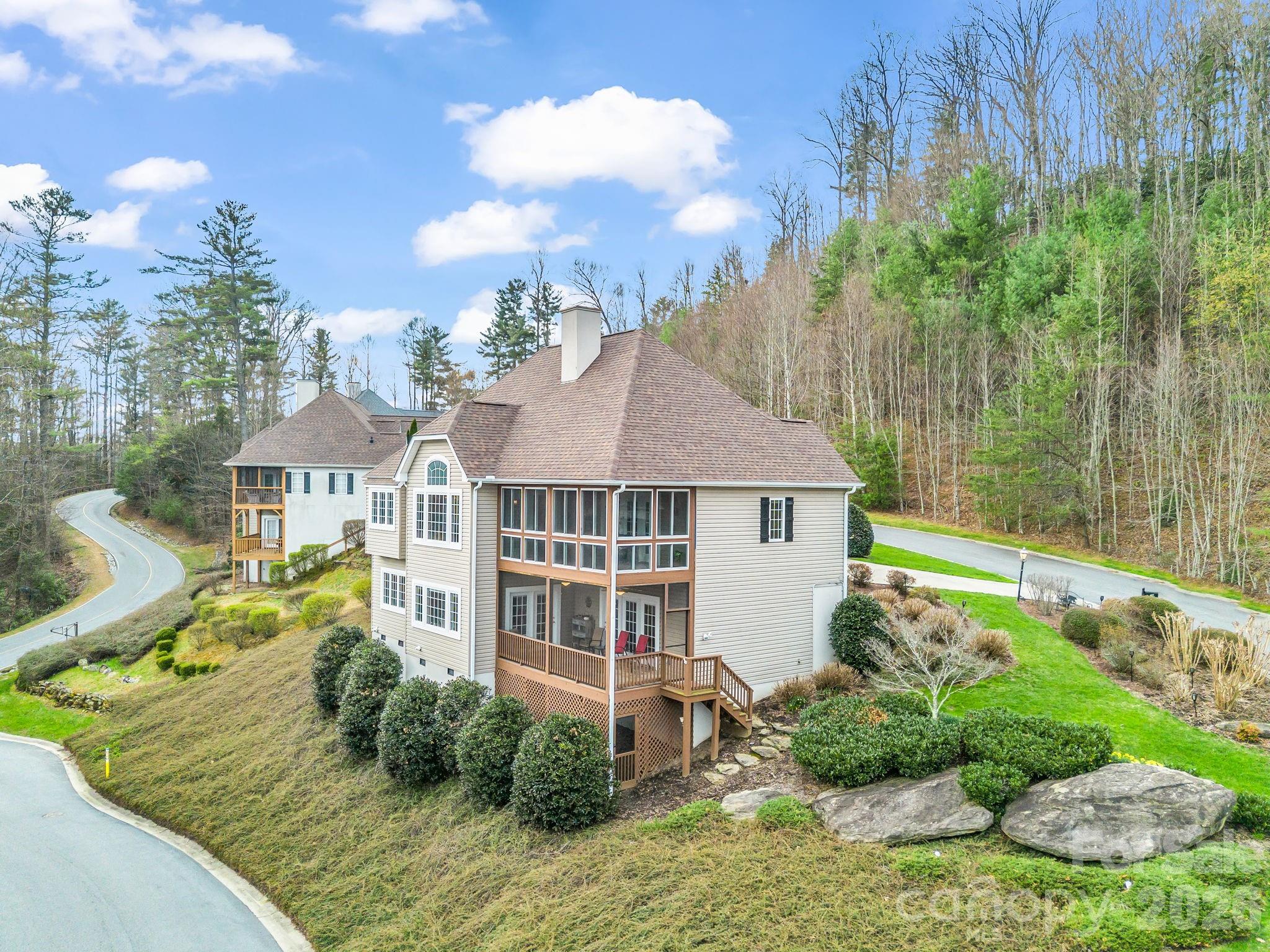 29 Spring Heights Court — Hendersonville