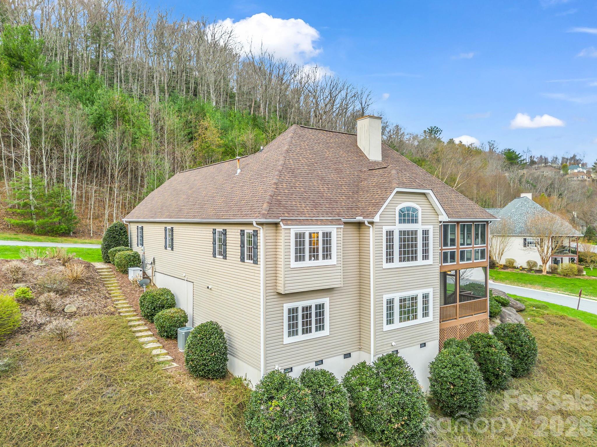 29 Spring Heights Court — Hendersonville