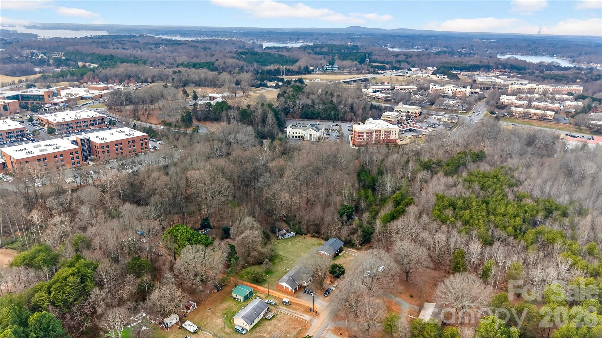 169 Crossrail Road — Mooresville