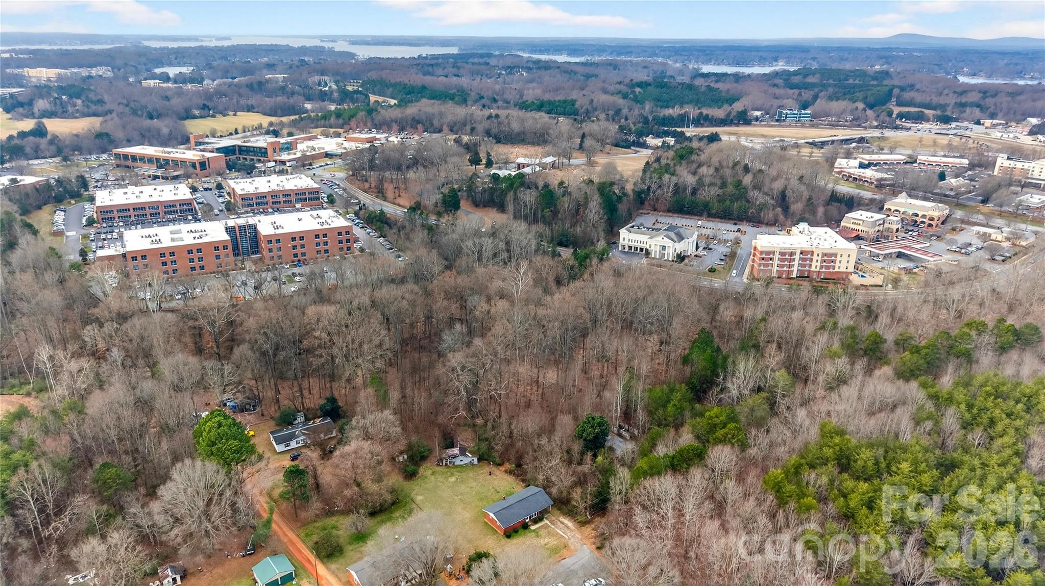 169 Crossrail Road — Mooresville