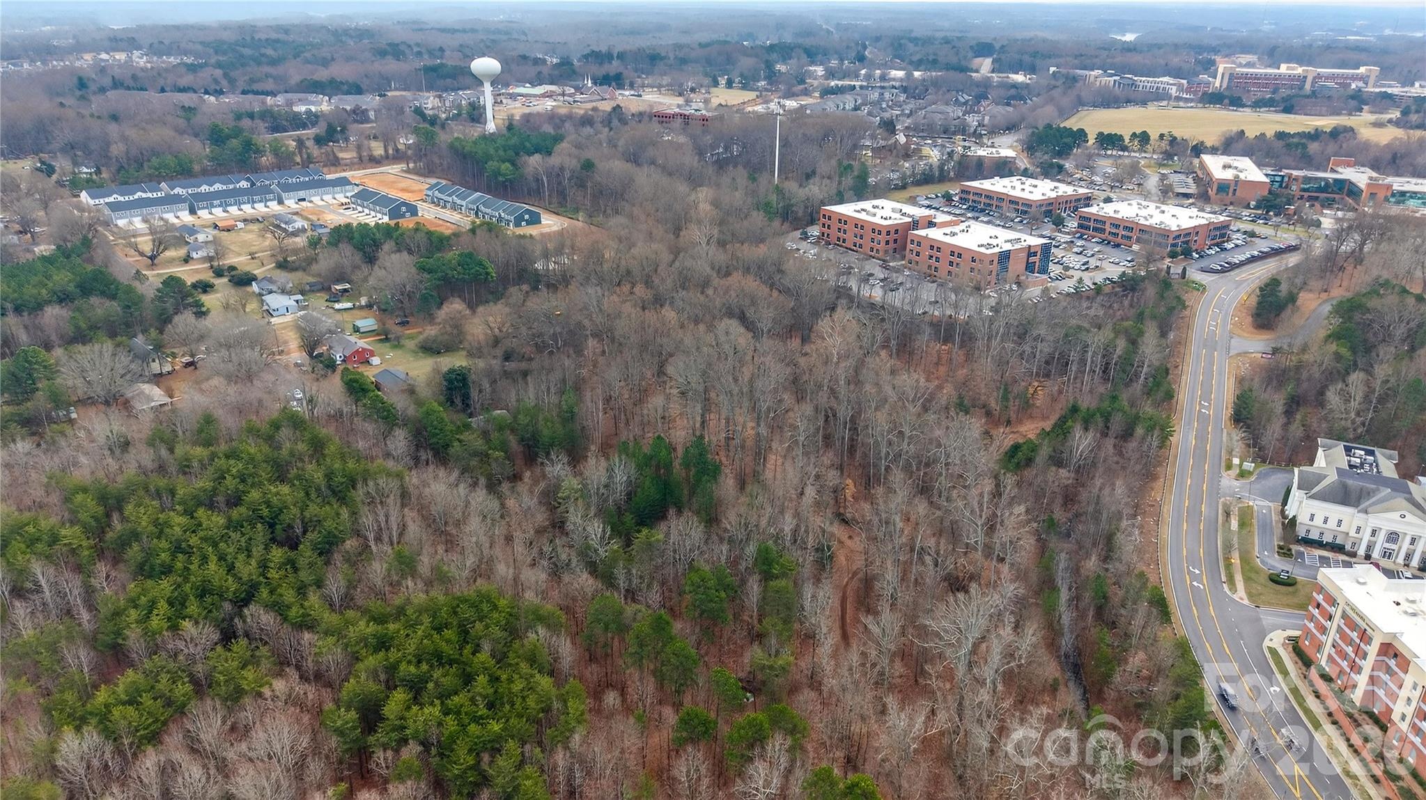 169 Crossrail Road — Mooresville