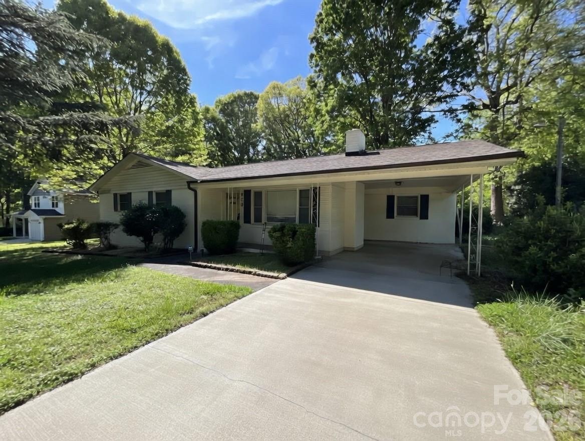 520 Carole Lane — Charlotte