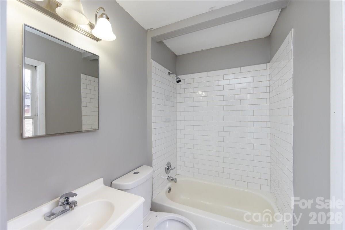 1628 Eastway Drive — Charlotte