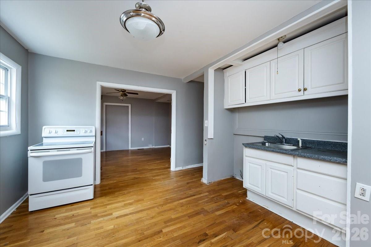 1628 Eastway Drive — Charlotte
