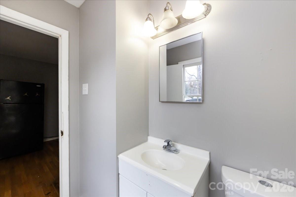 1628 Eastway Drive — Charlotte