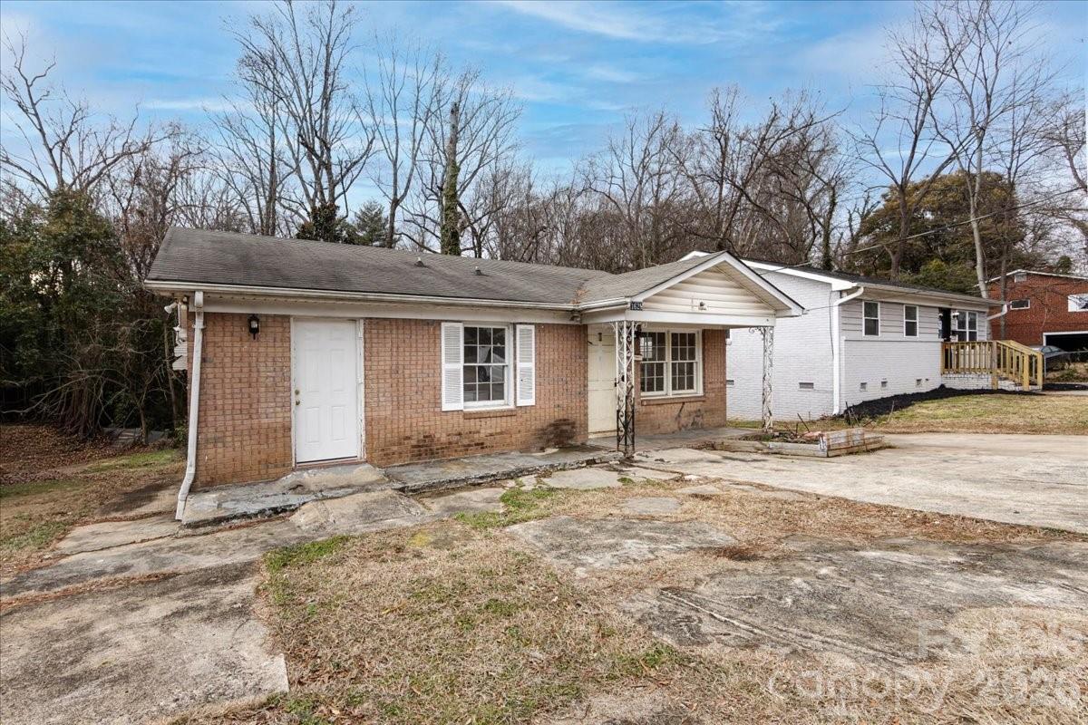 1628 Eastway Drive — Charlotte