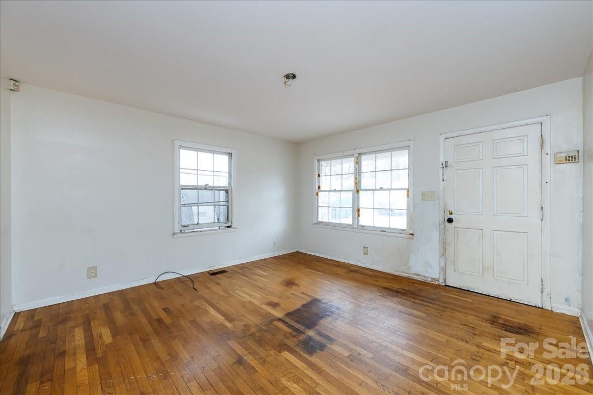 1628 Eastway Drive — Charlotte