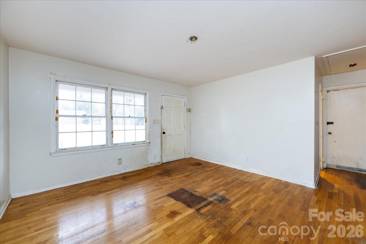1628 Eastway Drive — Charlotte