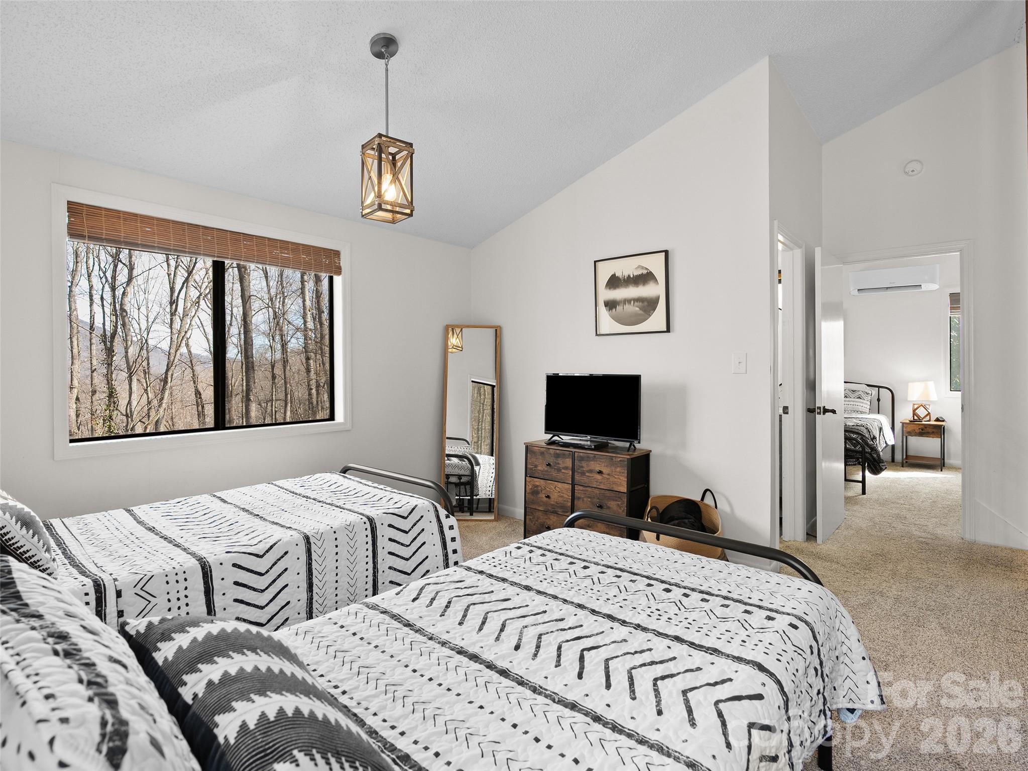 34 Fernbrook Road — Maggie Valley