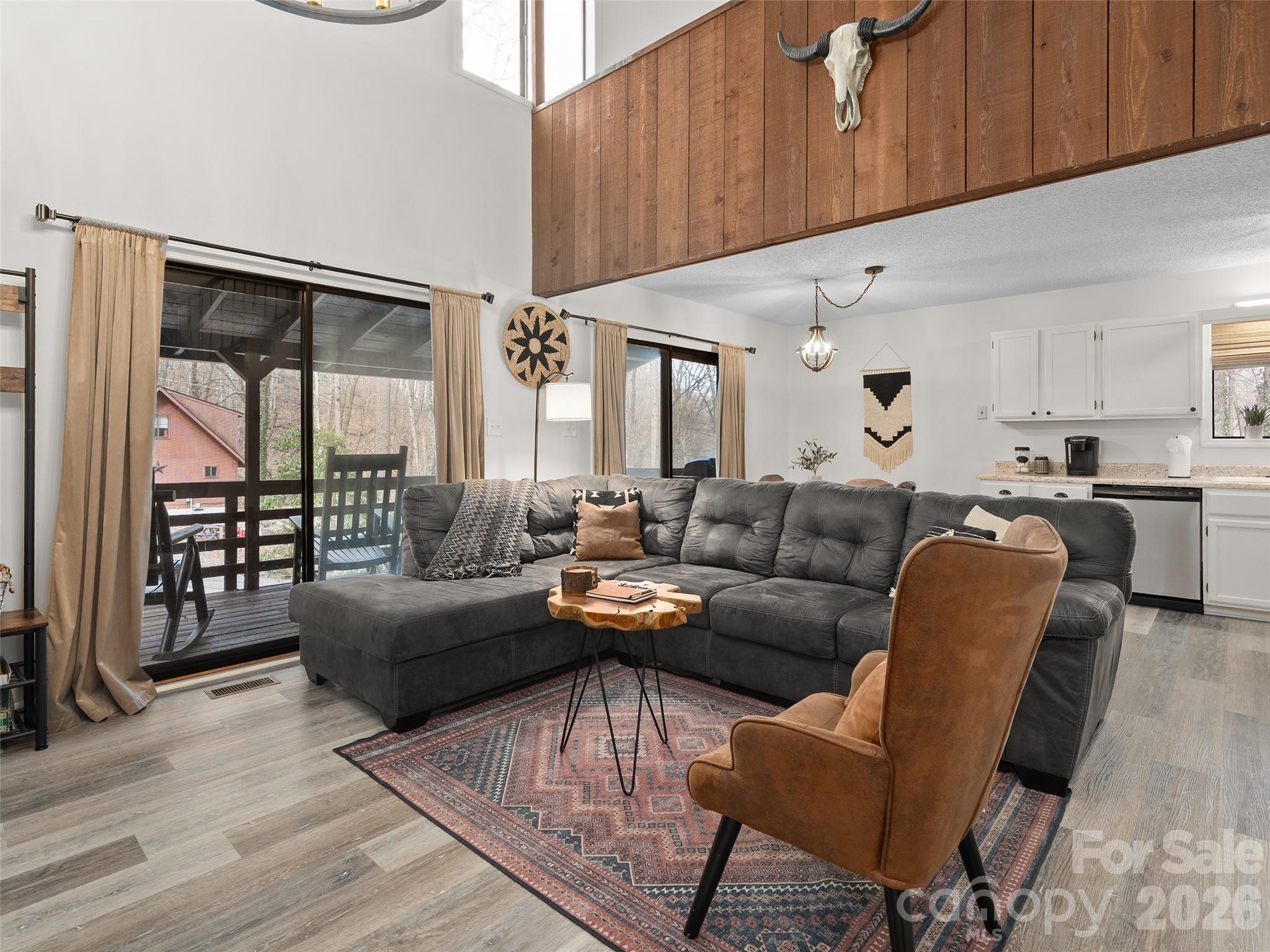 34 Fernbrook Road — Maggie Valley
