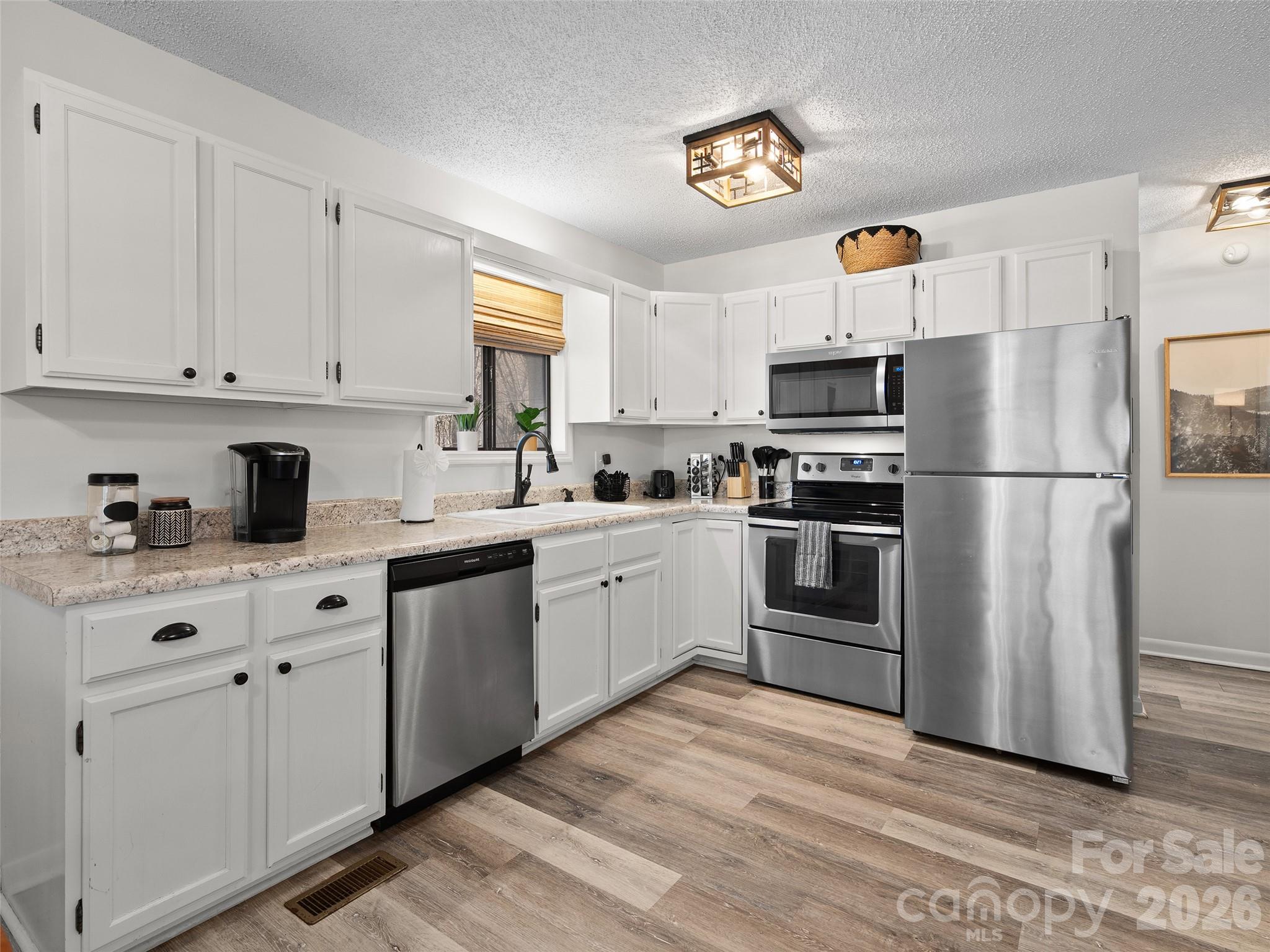 34 Fernbrook Road — Maggie Valley