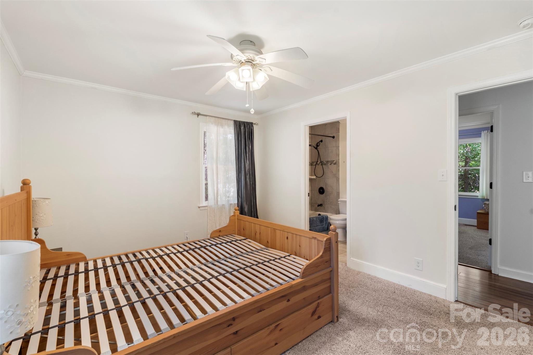 1122 Pine Knot Court — Clover