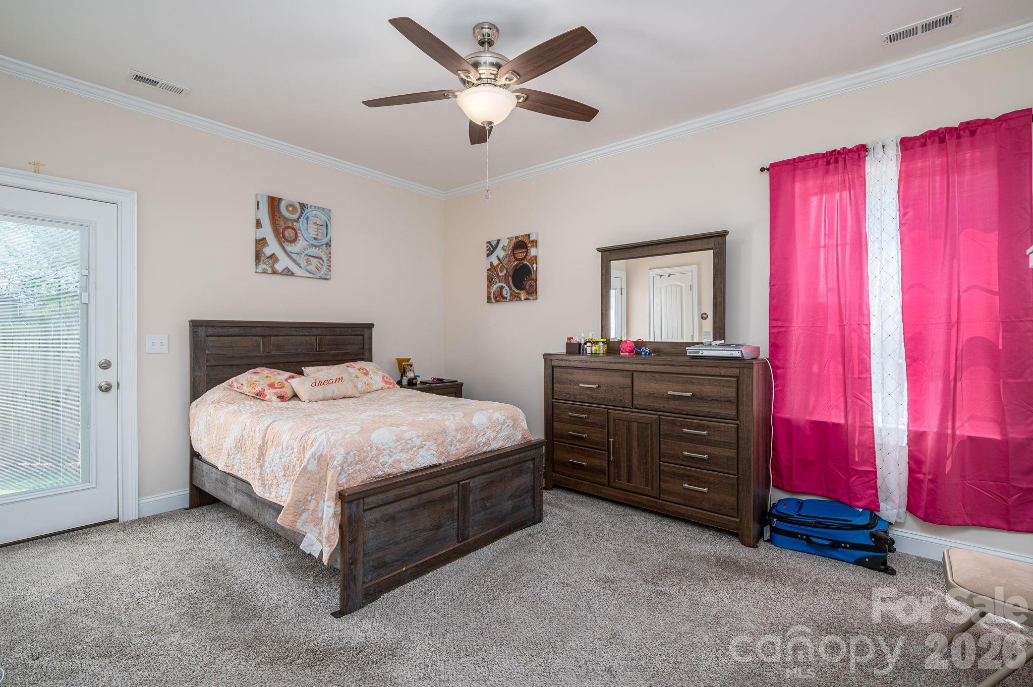 209 Wood Street — Mount Holly