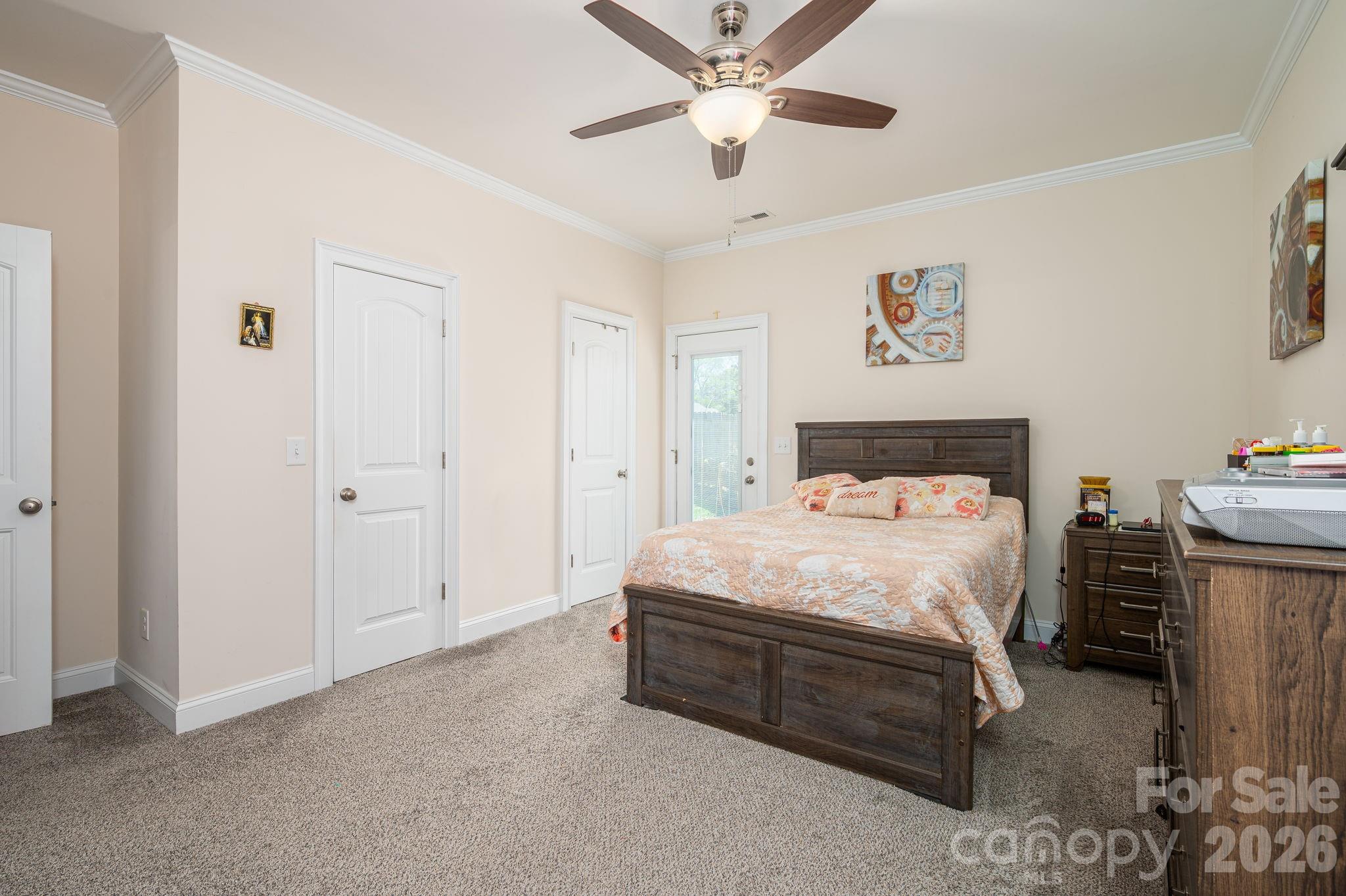 209 Wood Street — Mount Holly