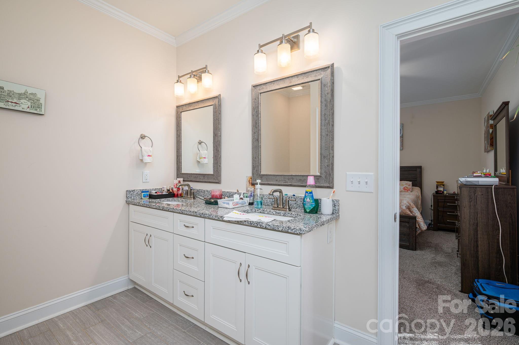 209 Wood Street — Mount Holly