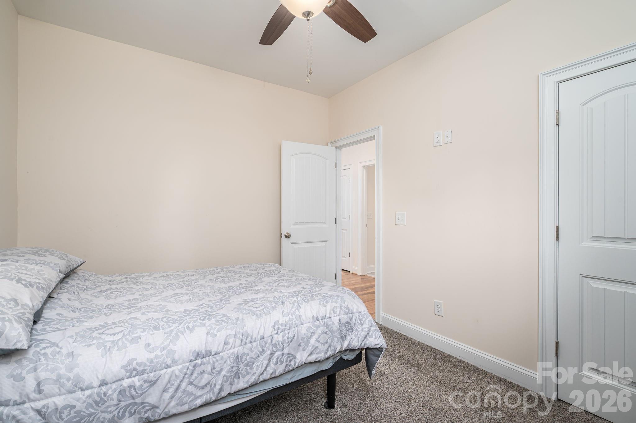 209 Wood Street — Mount Holly