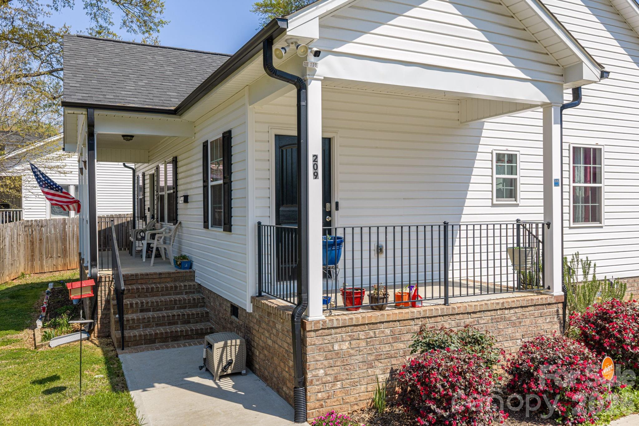 209 Wood Street — Mount Holly