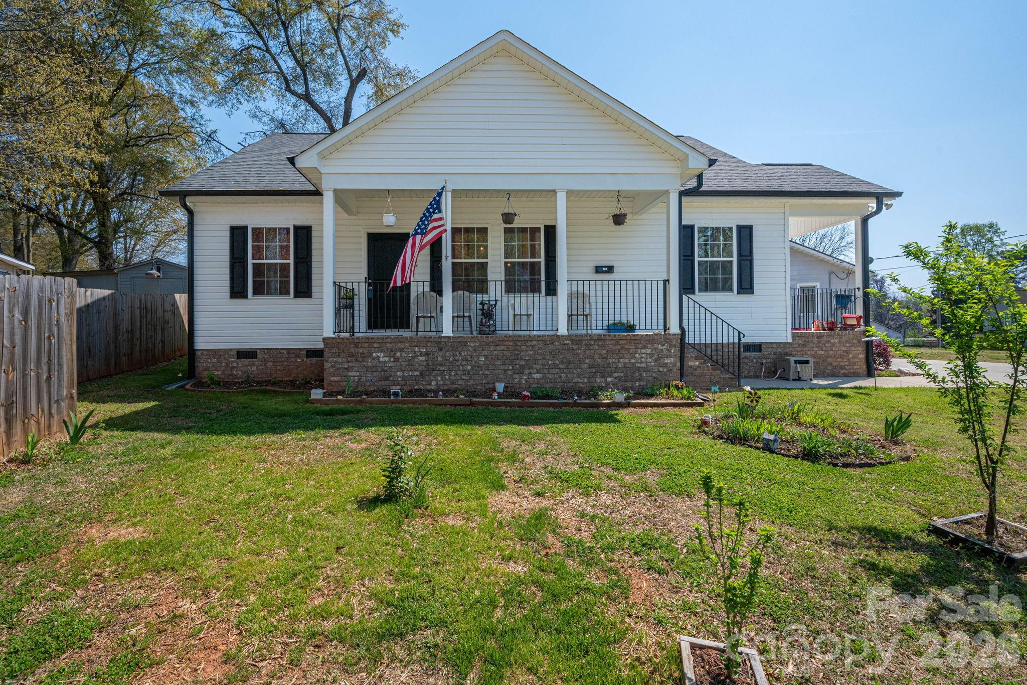 209 Wood Street — Mount Holly