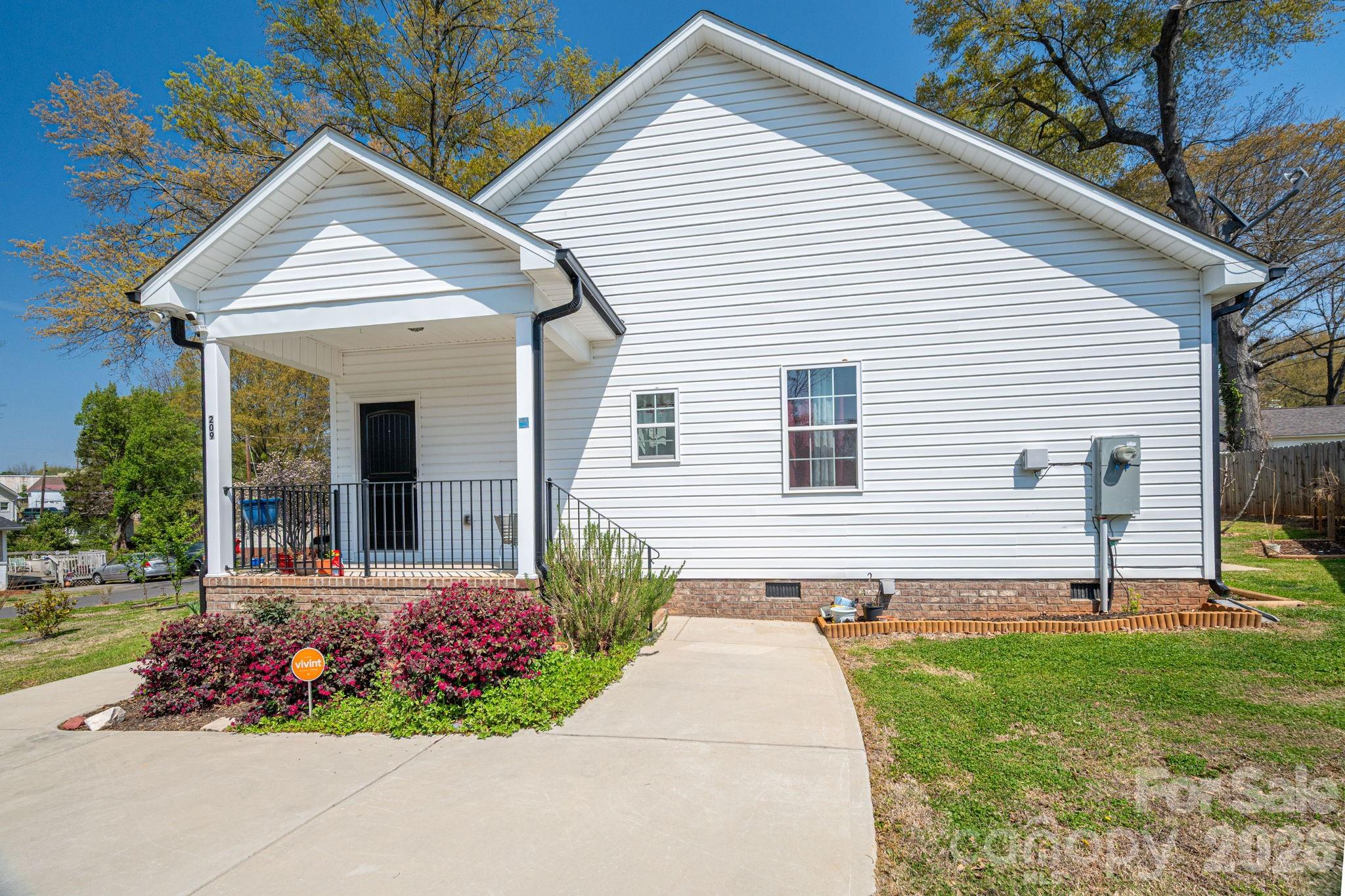 209 Wood Street — Mount Holly