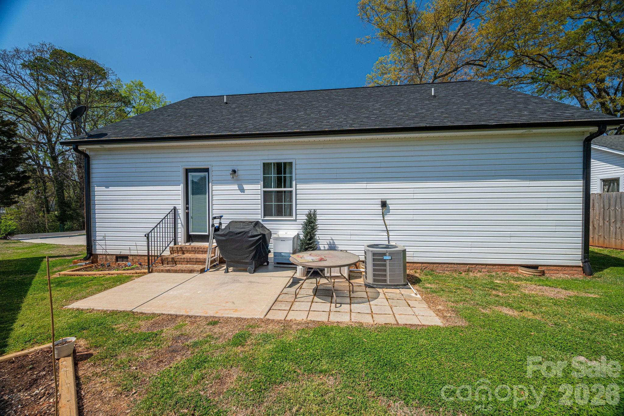 209 Wood Street — Mount Holly