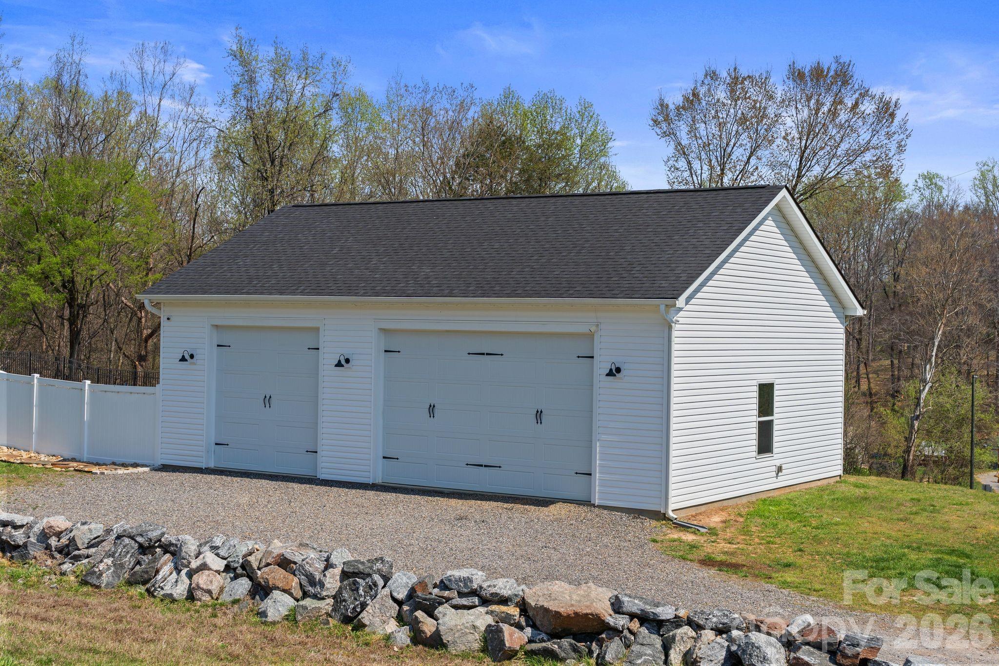 467 Hoover Road — Troutman