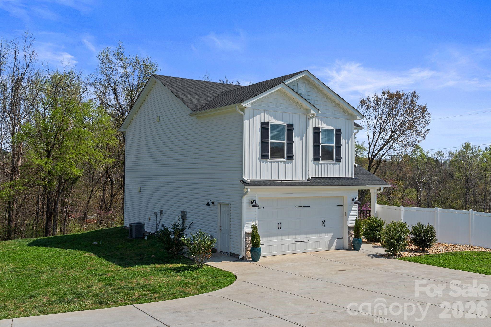 467 Hoover Road — Troutman