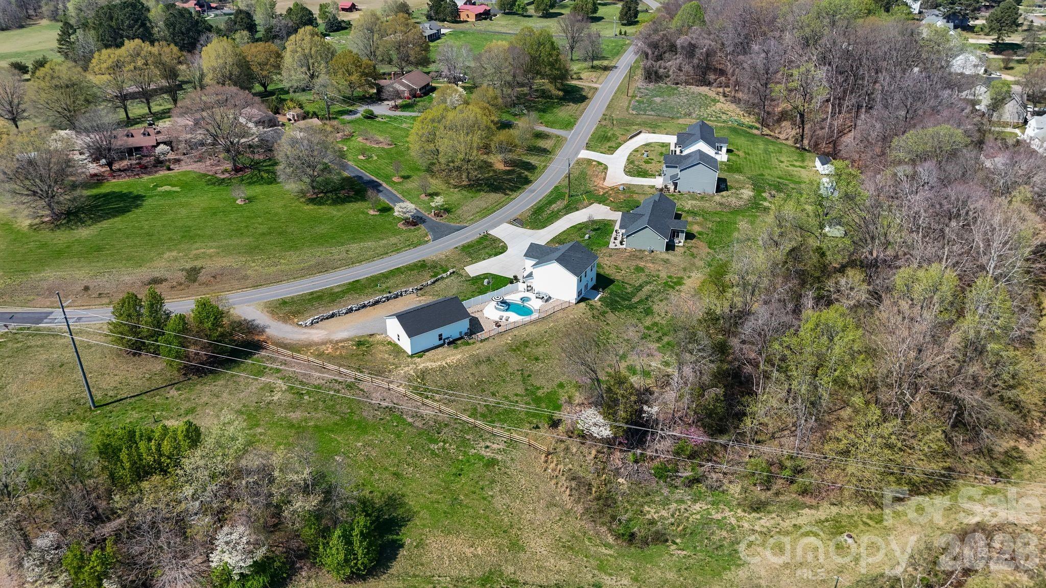 467 Hoover Road — Troutman