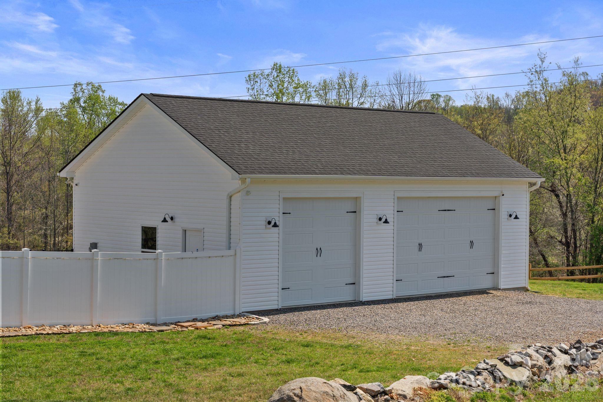 467 Hoover Road — Troutman