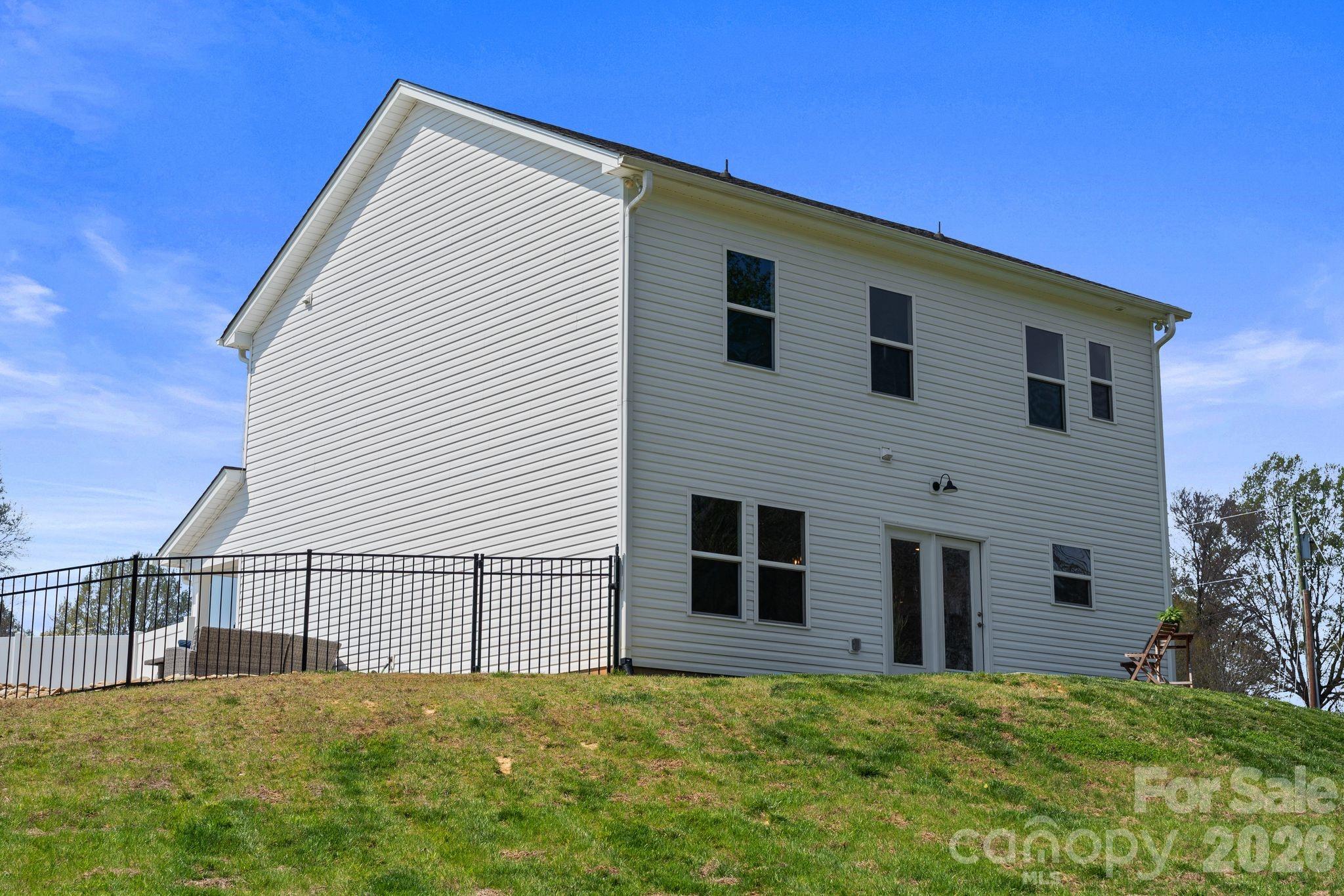 467 Hoover Road — Troutman