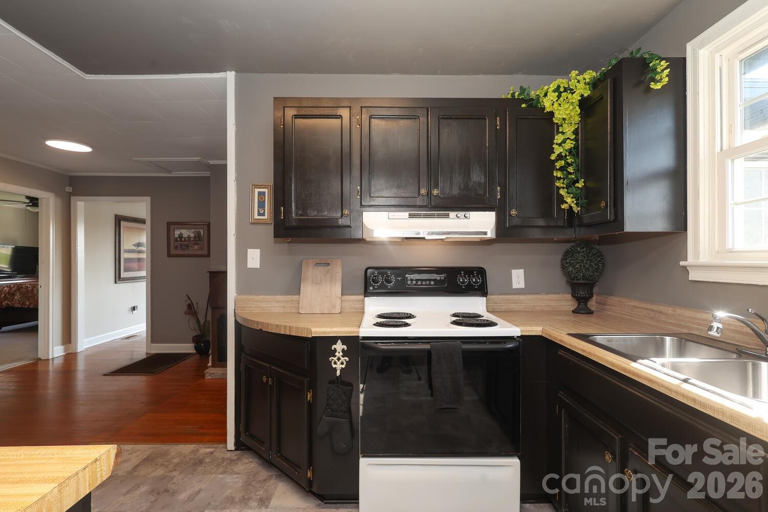 414 S Chester Street S — Blacksburg