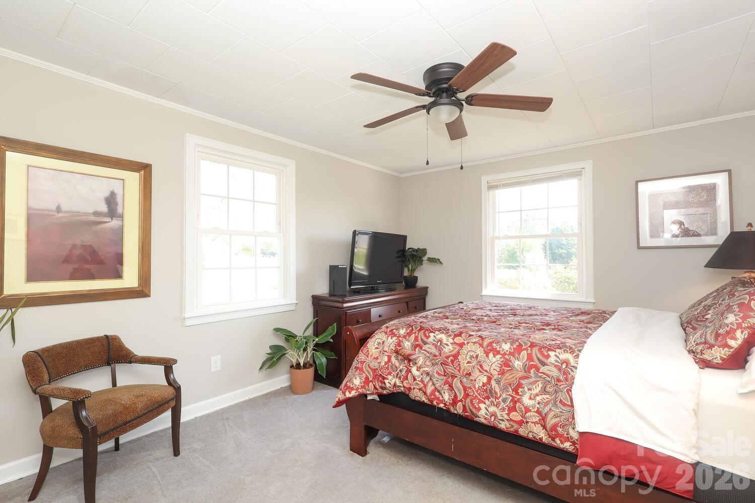 414 S Chester Street S — Blacksburg
