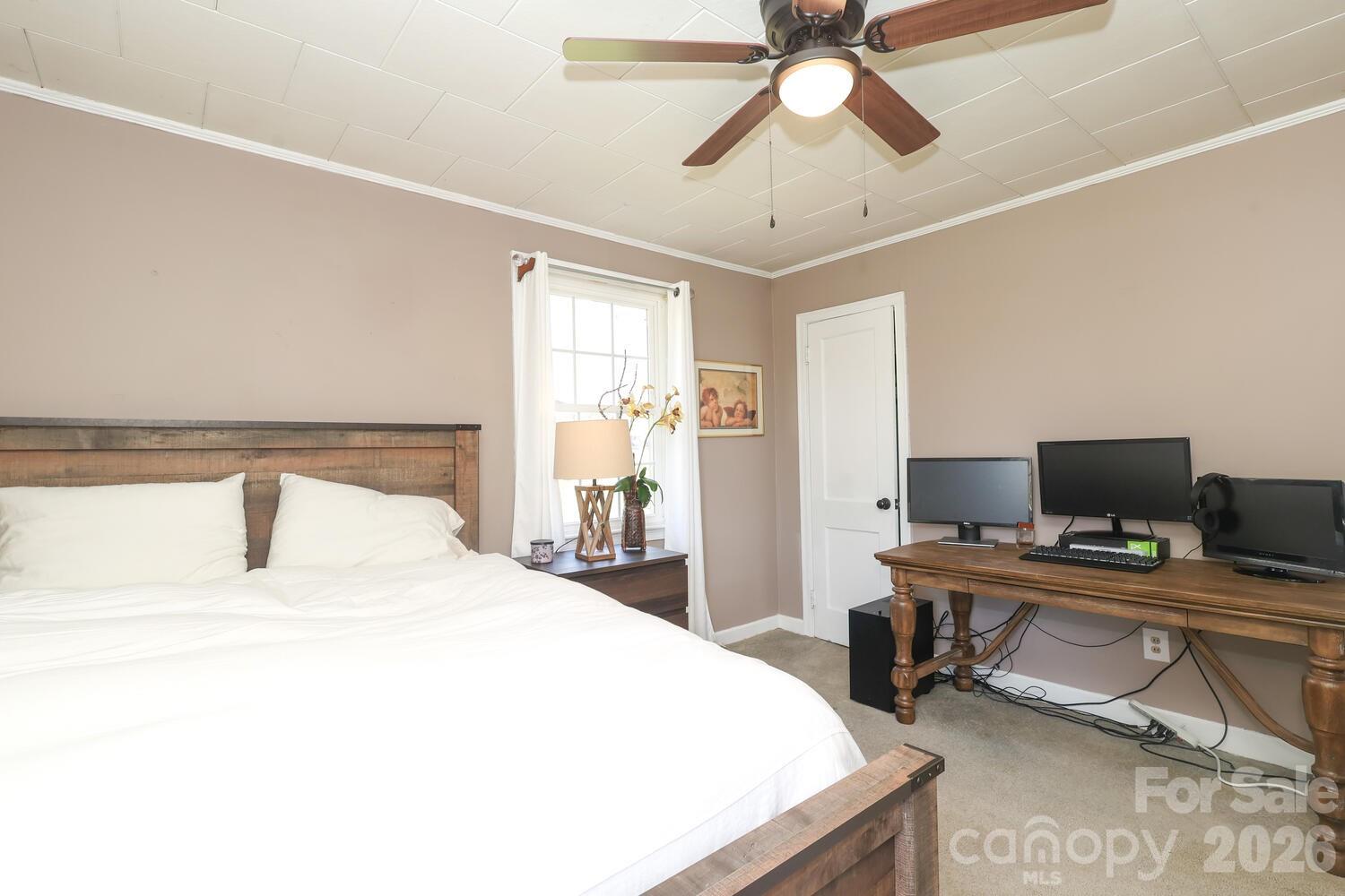 414 S Chester Street S — Blacksburg