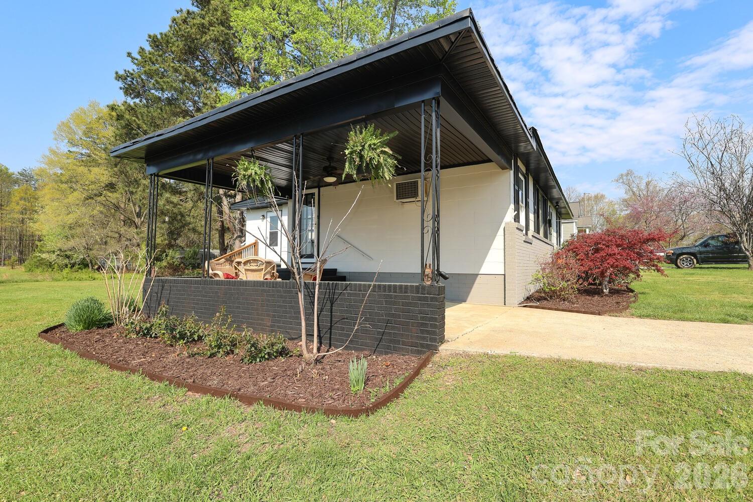 414 S Chester Street S — Blacksburg