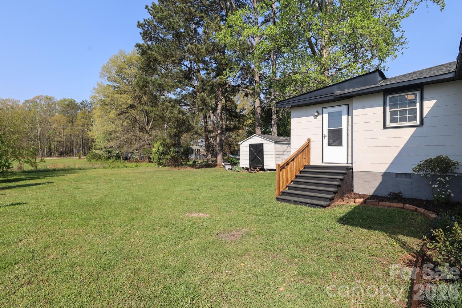 414 S Chester Street S — Blacksburg
