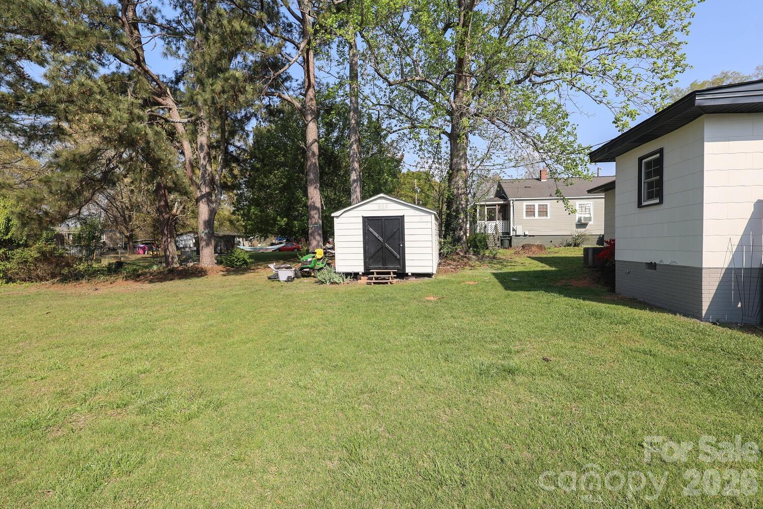 414 S Chester Street S — Blacksburg
