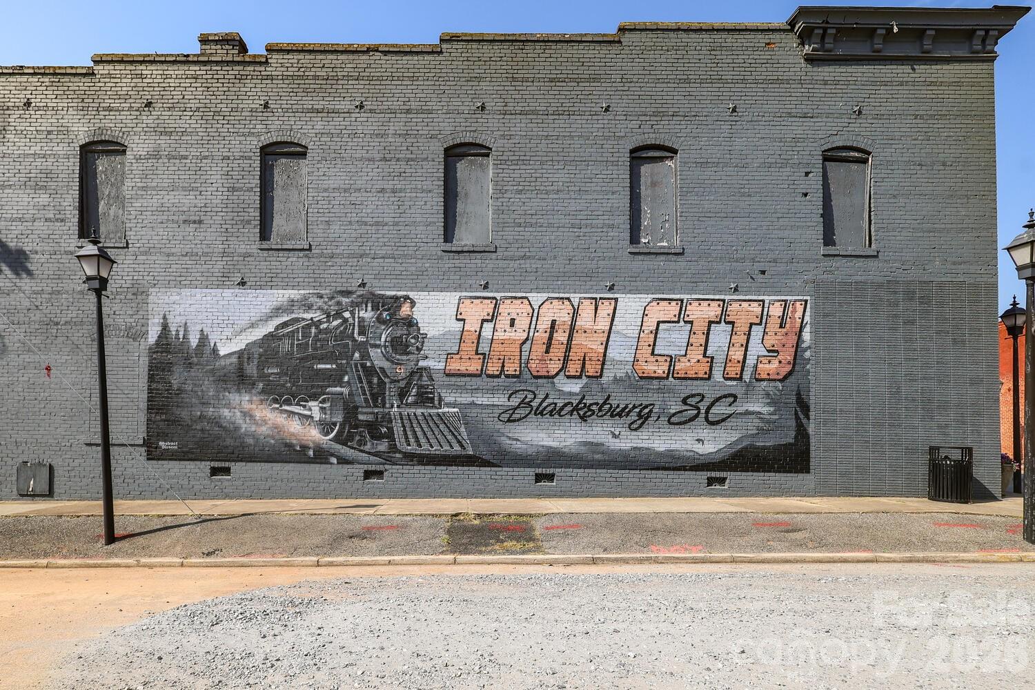 414 S Chester Street S — Blacksburg