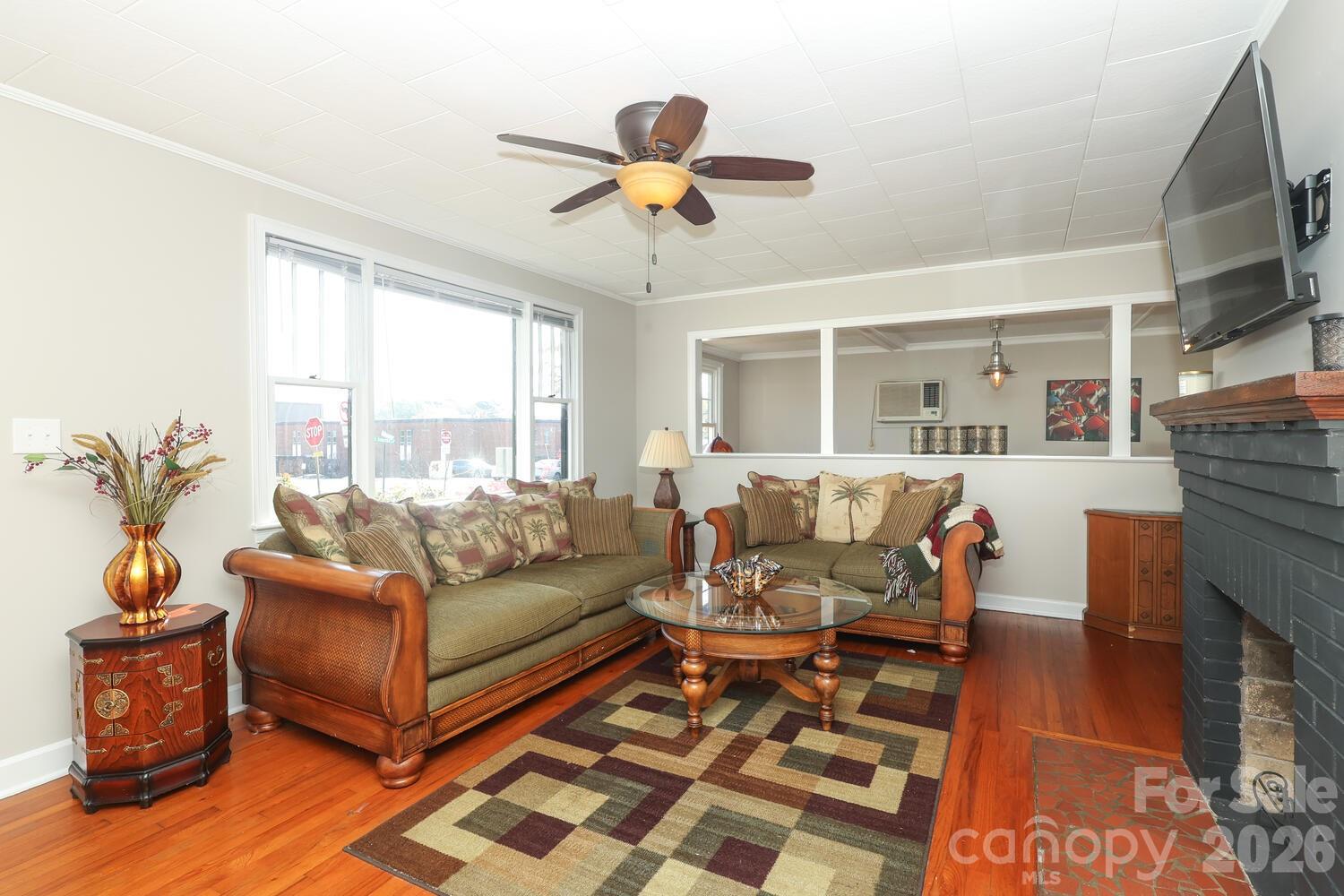 414 S Chester Street S — Blacksburg