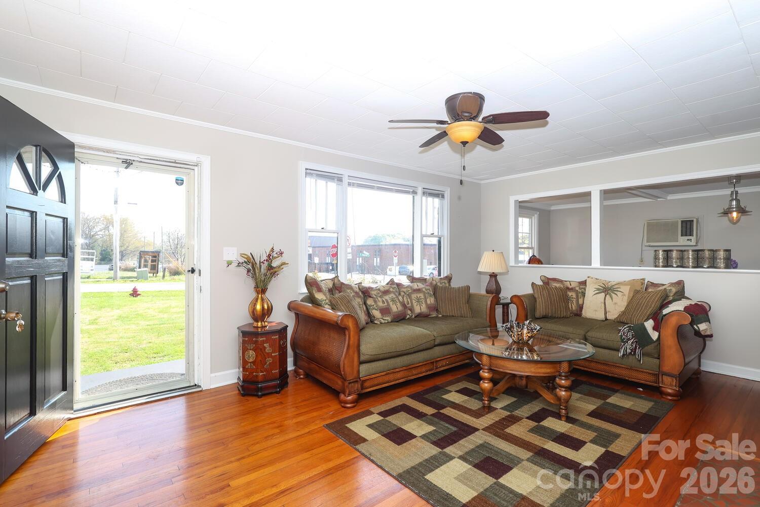 414 S Chester Street S — Blacksburg