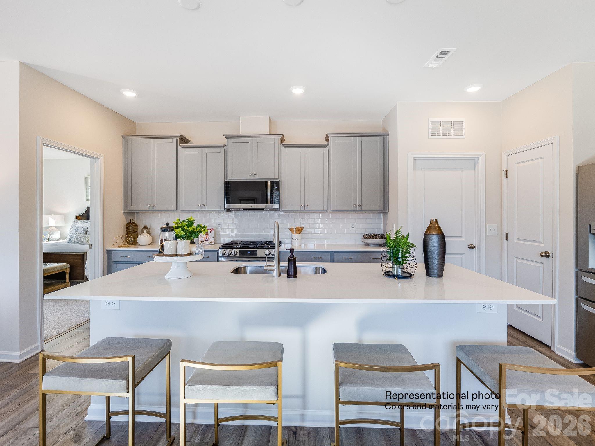 1125 Coopers Court #191 — Belmont