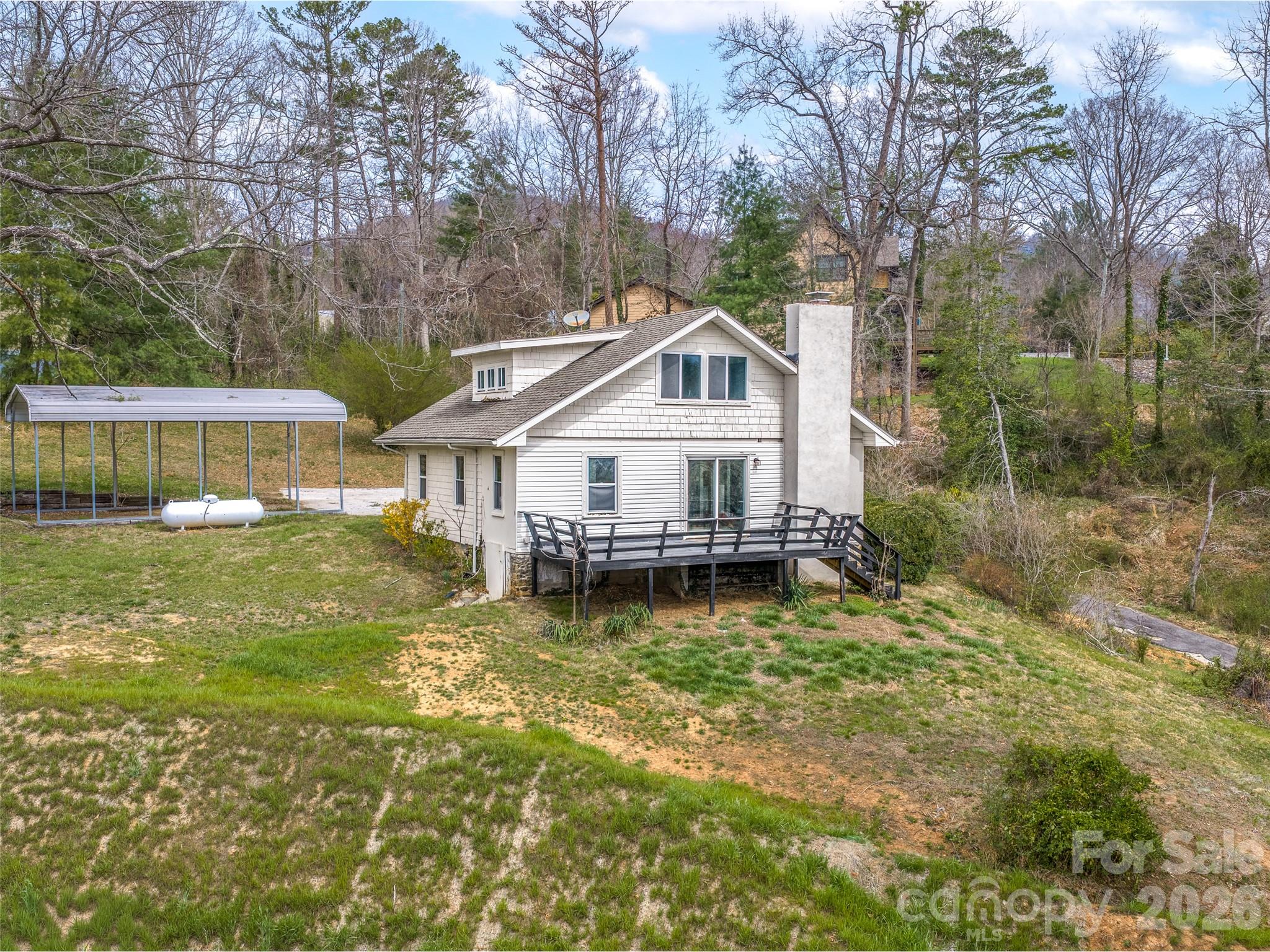 15 Woodbine Road — Asheville