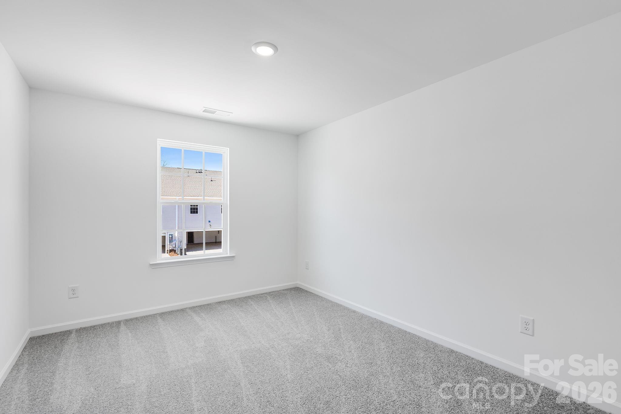 616 Sparano Loop — York