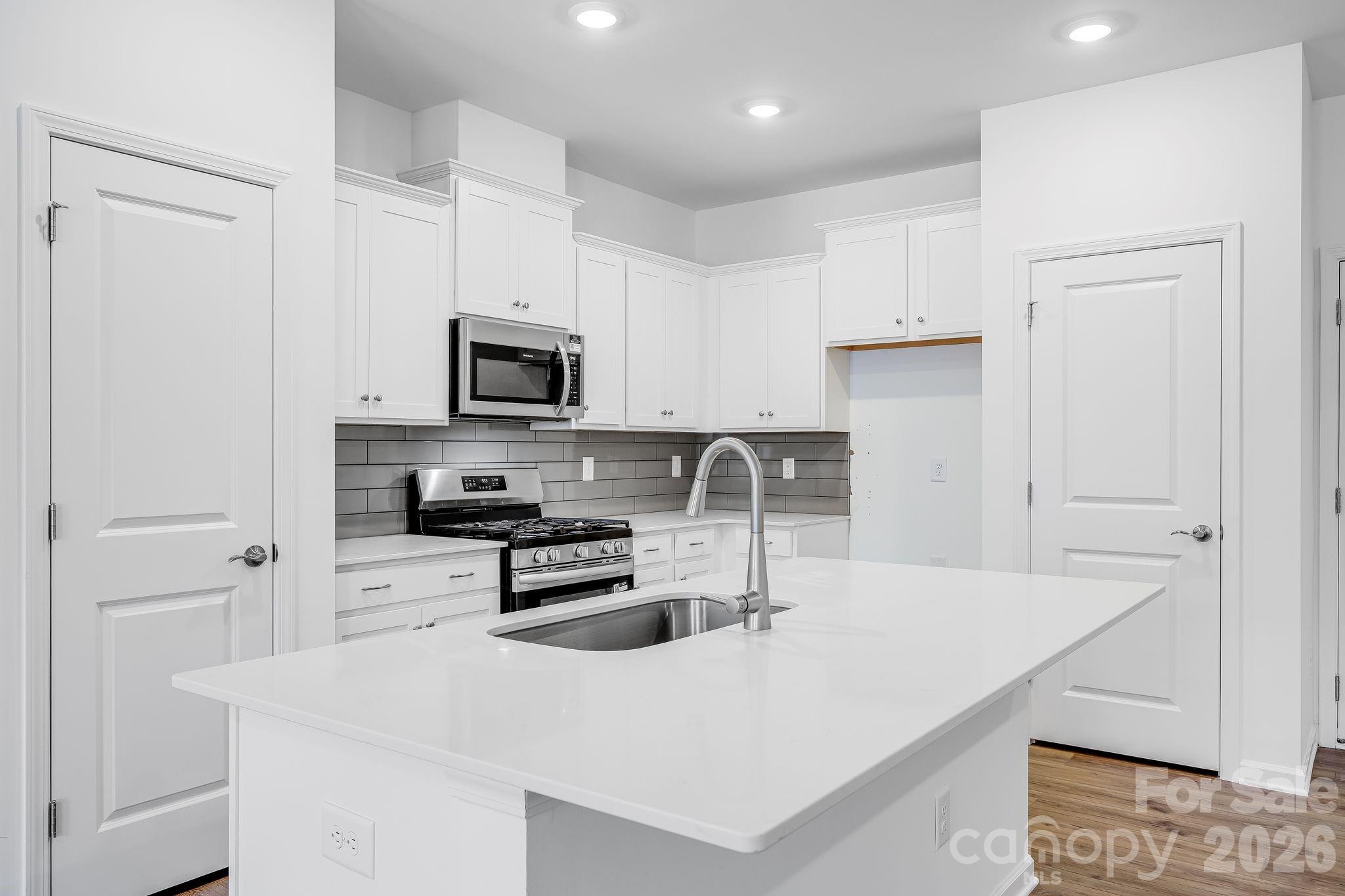 616 Sparano Loop — York
