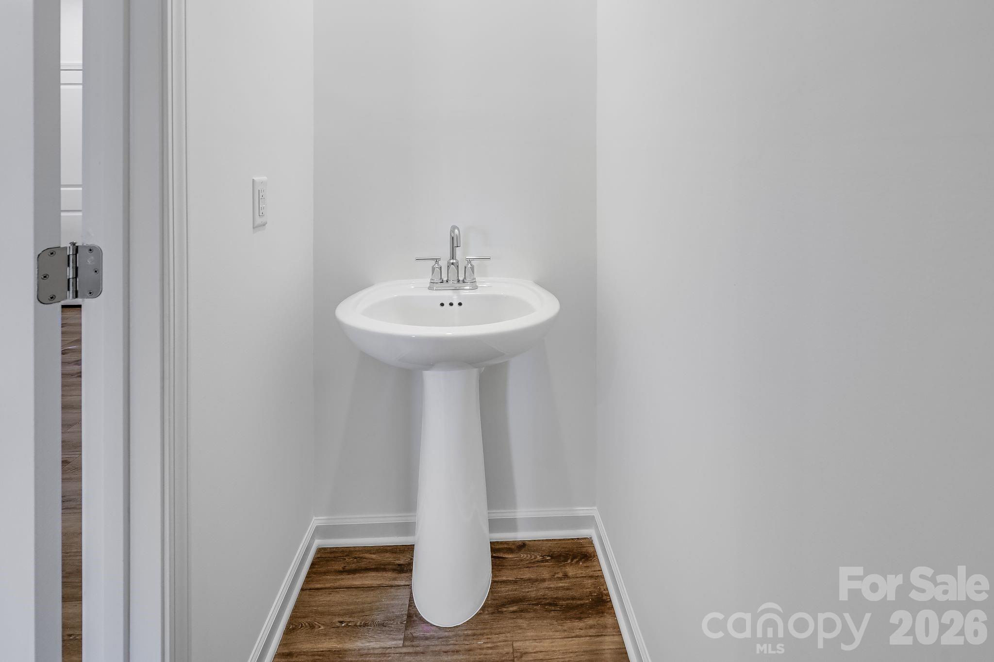 616 Sparano Loop — York