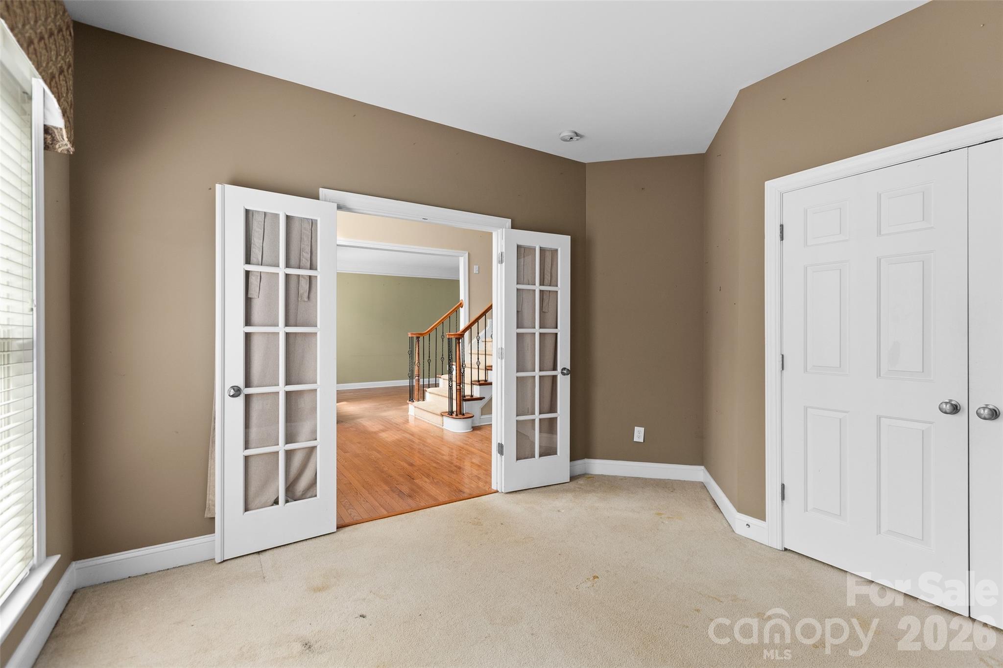 9333 Standerwick Lane — Huntersville