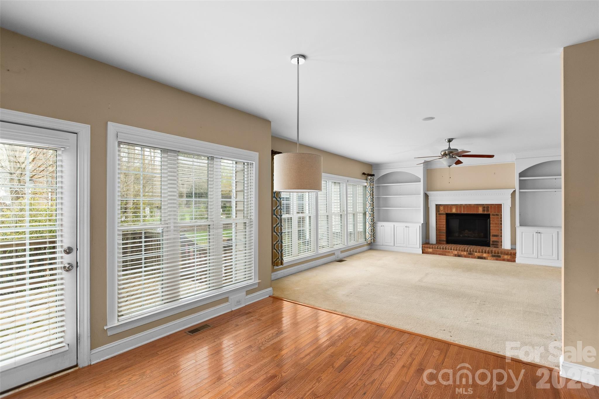 9333 Standerwick Lane — Huntersville