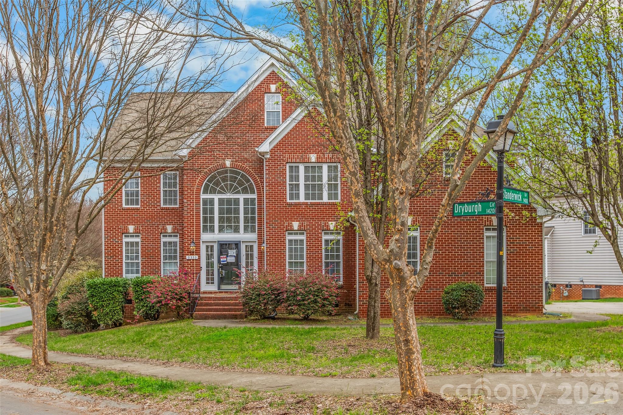 9333 Standerwick Lane — Huntersville