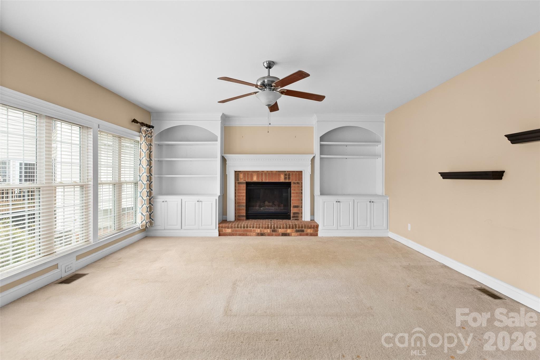 9333 Standerwick Lane — Huntersville