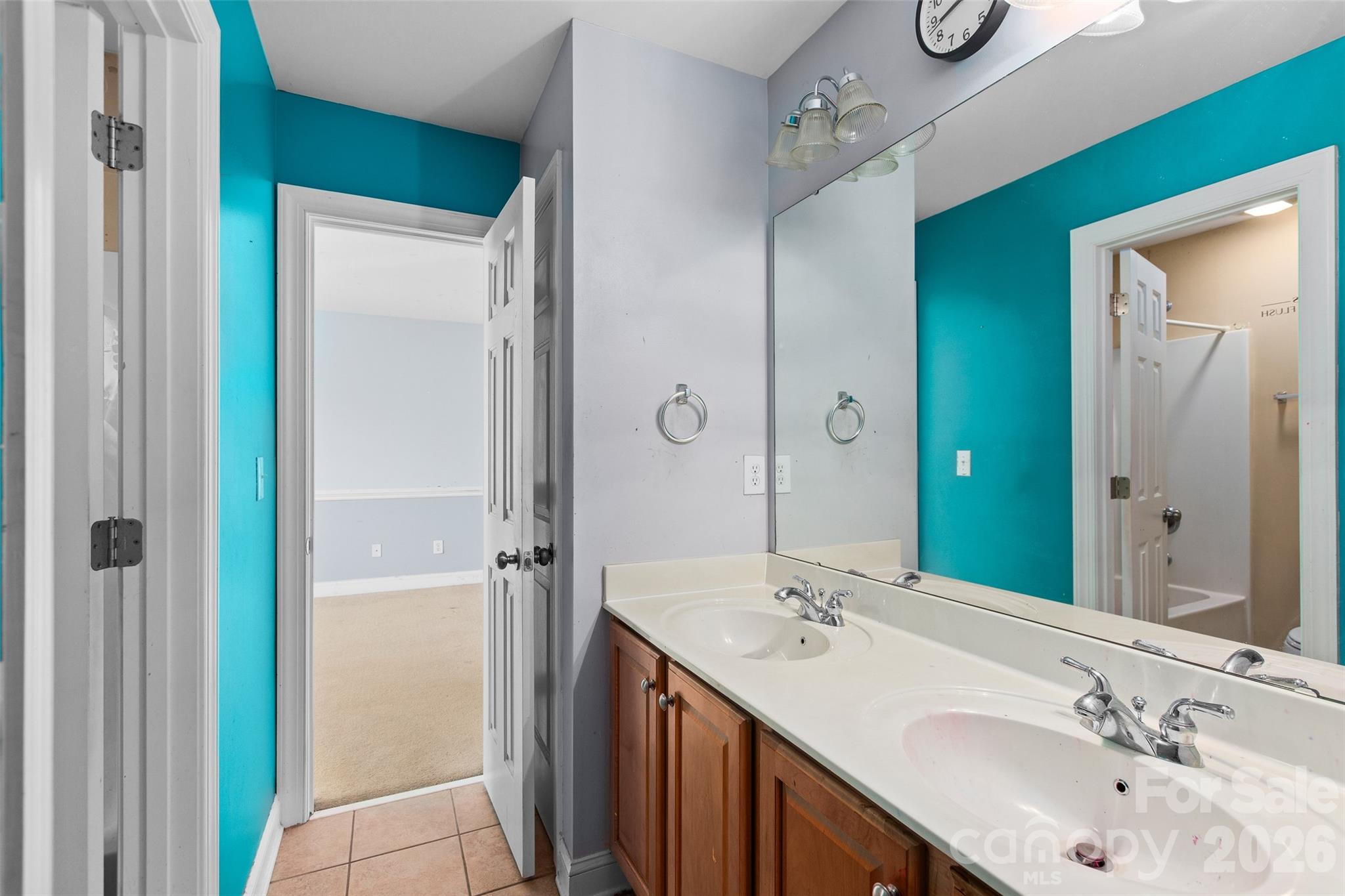 9333 Standerwick Lane — Huntersville