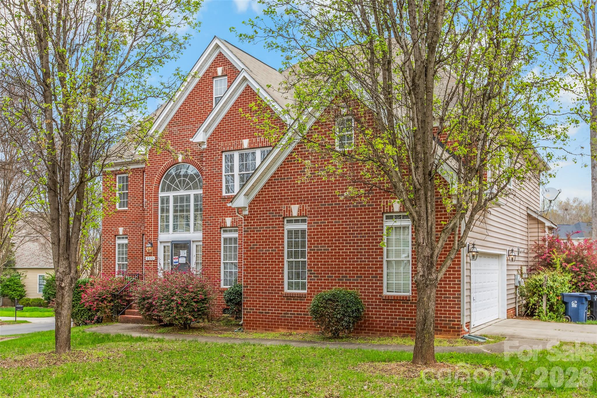 9333 Standerwick Lane — Huntersville