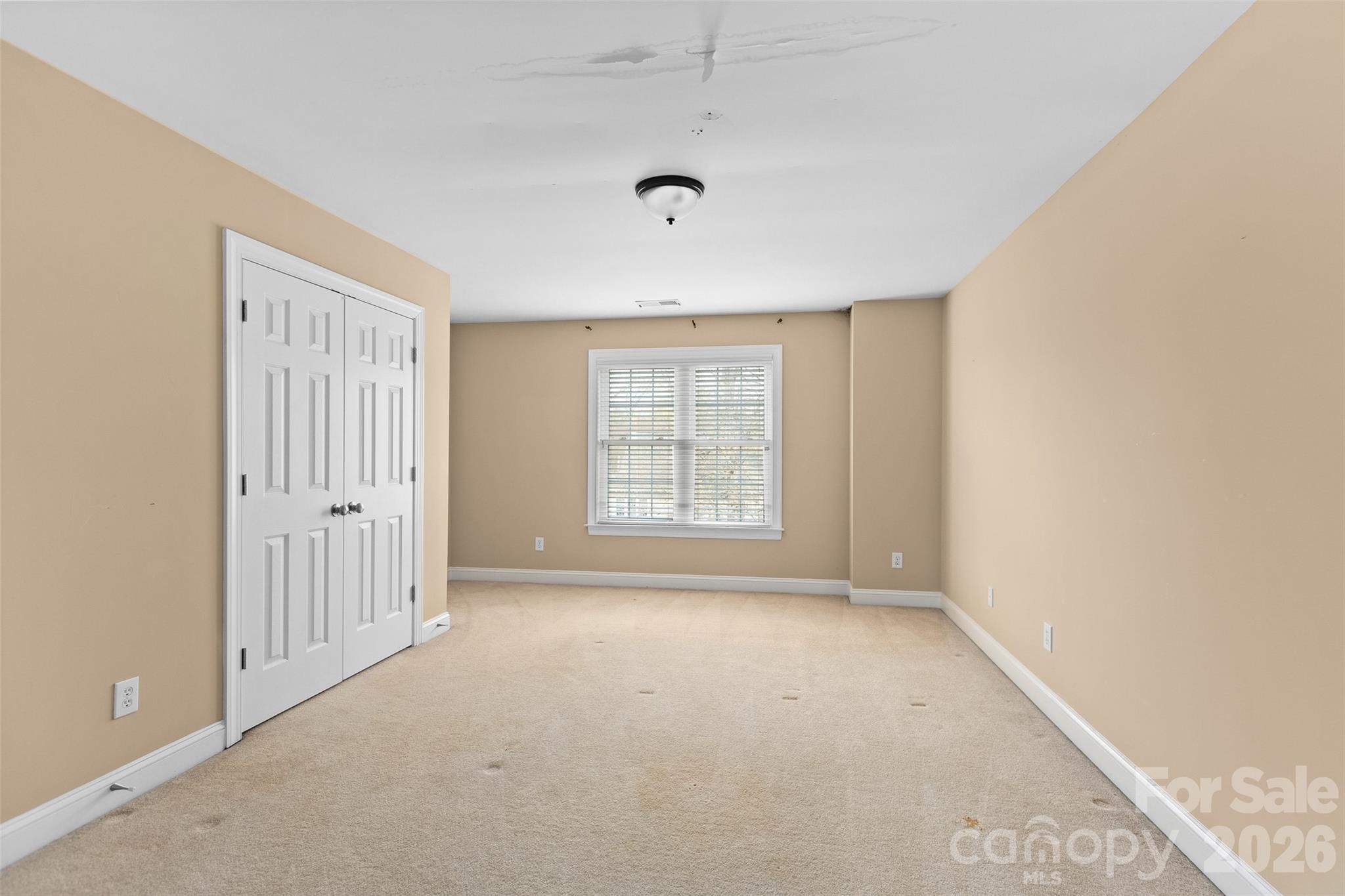 9333 Standerwick Lane — Huntersville